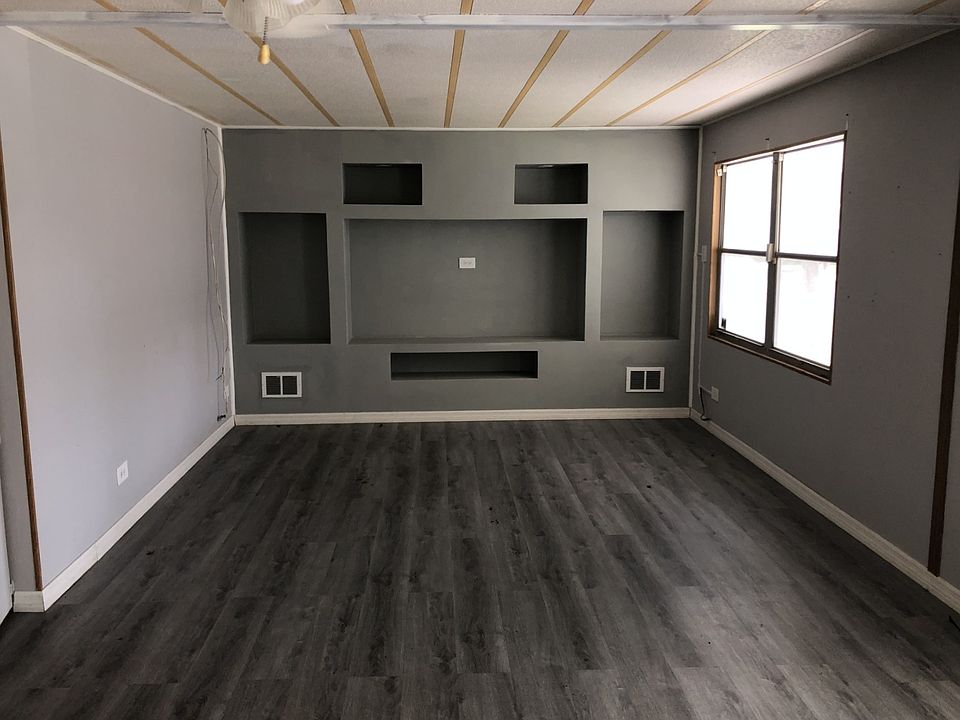 2nd image of 2524 Capitol Ave #514
