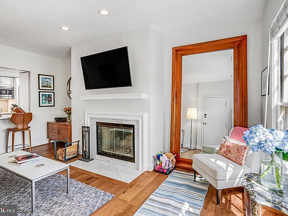 3rd image of 212 3rd St NE APT A