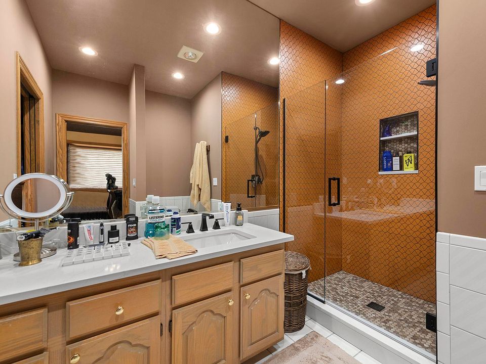 6718 Pond Dr, photo 21