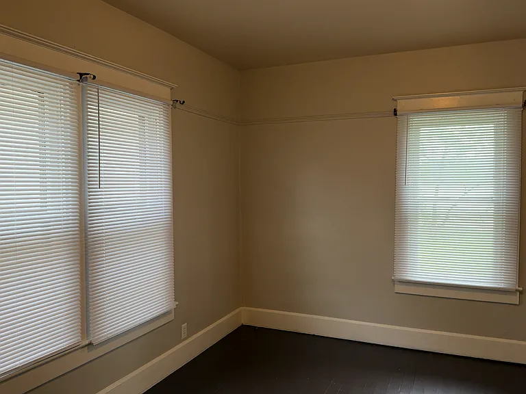 1015 N Olney St — Photo 9