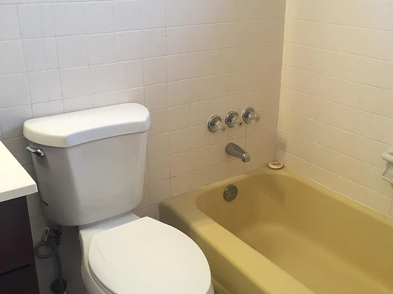 3700 SW 14th St #2 — Photo 12