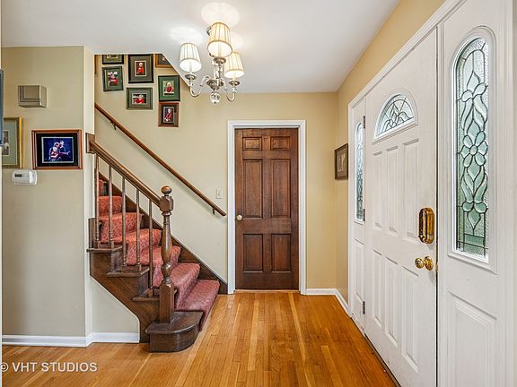 2nd image of 310 E Clarendon St