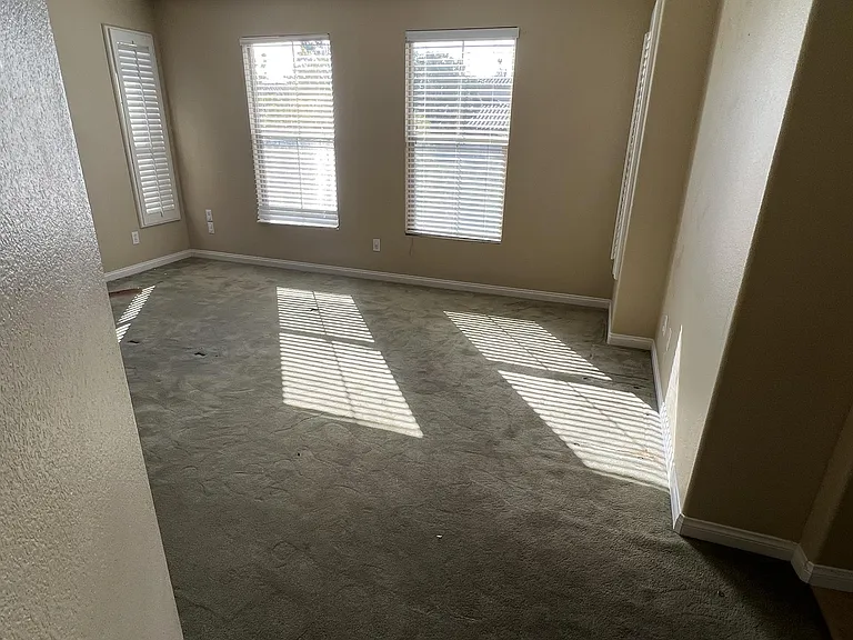 2694 Bellezza Dr — Photo 3