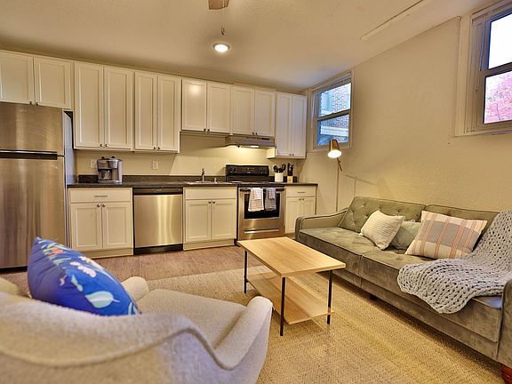 2nd image of 119-23 W 33rd St #600