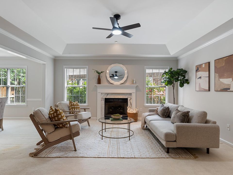 1st image of 318 Forest Glen Cir