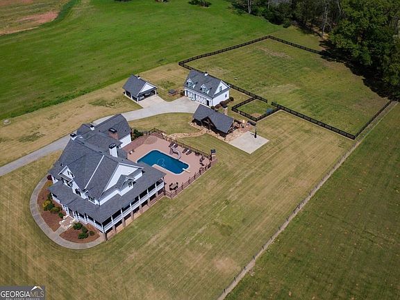 5th image of 3386 Chandler Rd