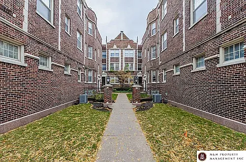 1002 North Boulevard — Photo 10