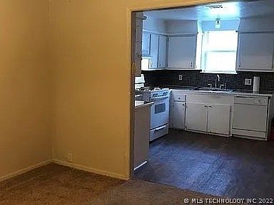 4th image of 2118 E 31st Pl N