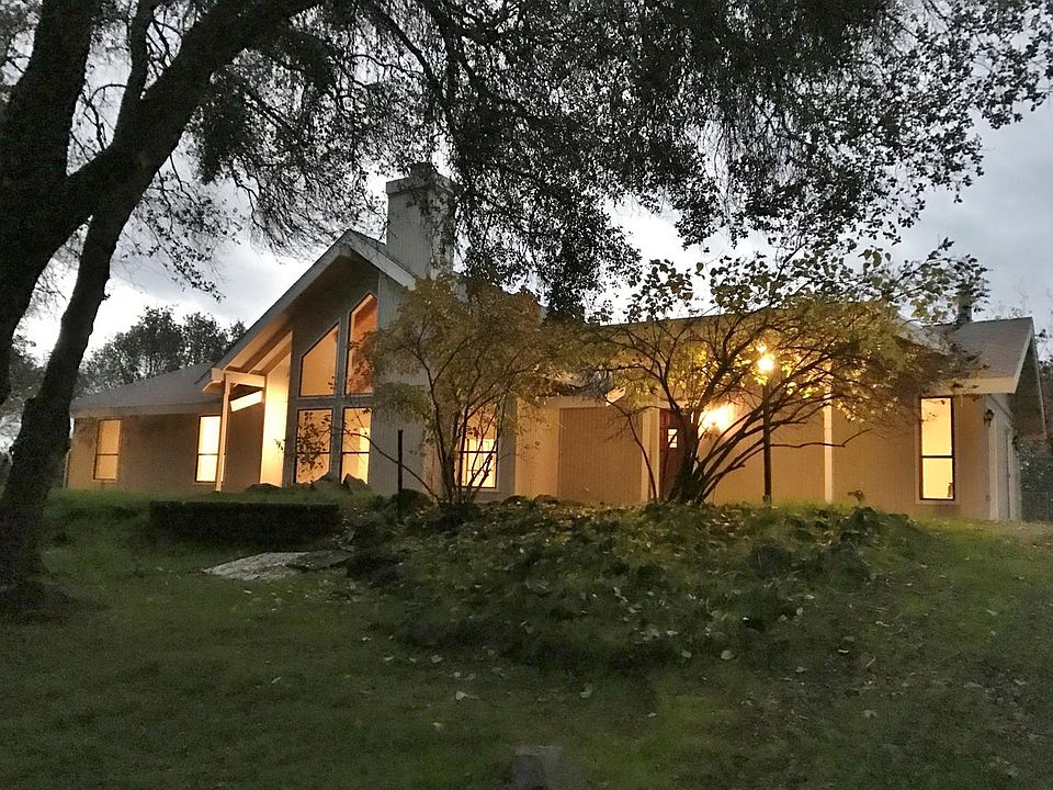 1st image of 4985 Moss Creek Ln