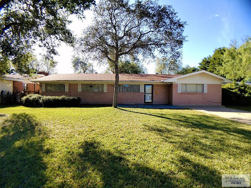 1st image of 820 E Cenizo St