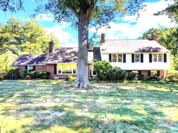 110 Meriden Dr, Hockessin, DE 19707