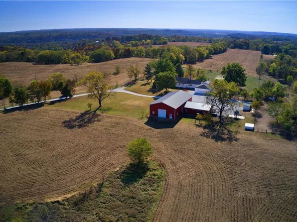 19904 Rattlesnake Rd, Richmond, MO 64085