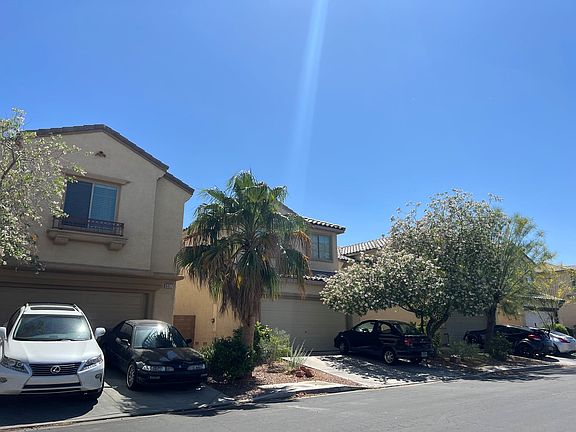 3rd image of 6451 Hamilton Grove Ave