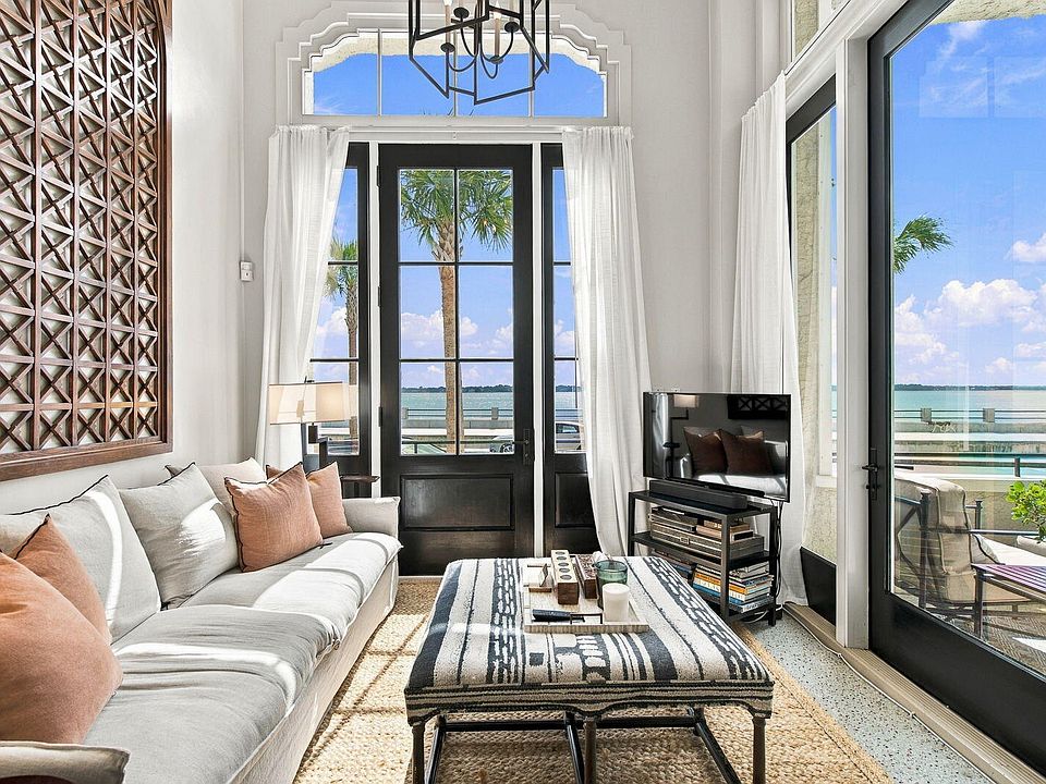 1st image of 1 King St Suite 105