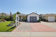 Manzanita Ave-S0608-001.jpg