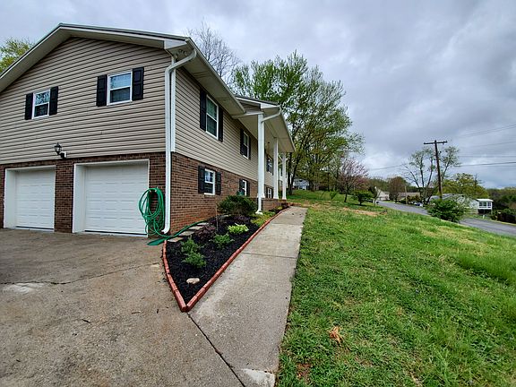 4th image of 2933 Big Bend Dr