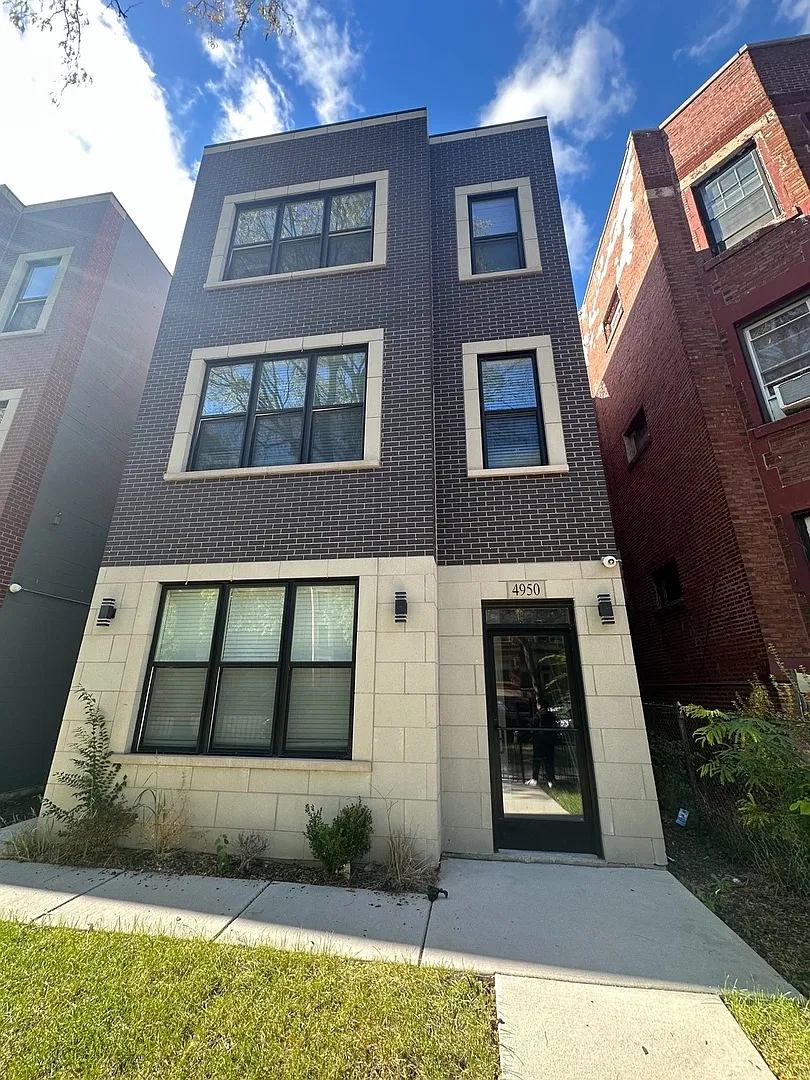 3 bed, 1600 sqft, $2,350 — Photo 1