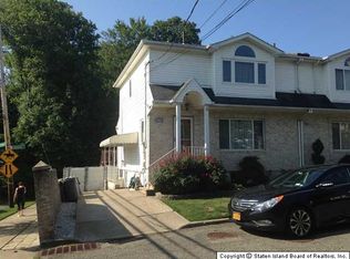 16 Sonia Ct, Staten Island, NY 10309