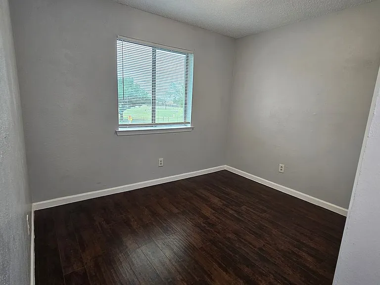 3931 N Garland Ave #4 — Photo 13