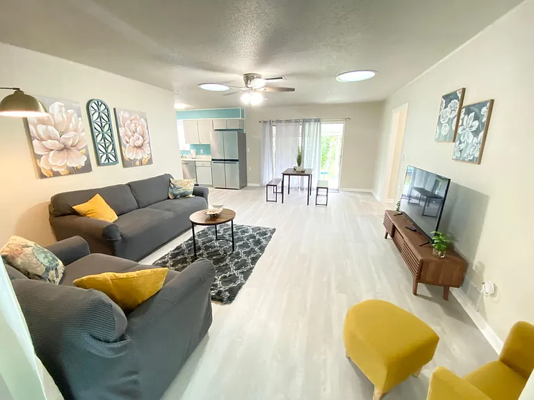 3936 Oriole Ave — Photo 6