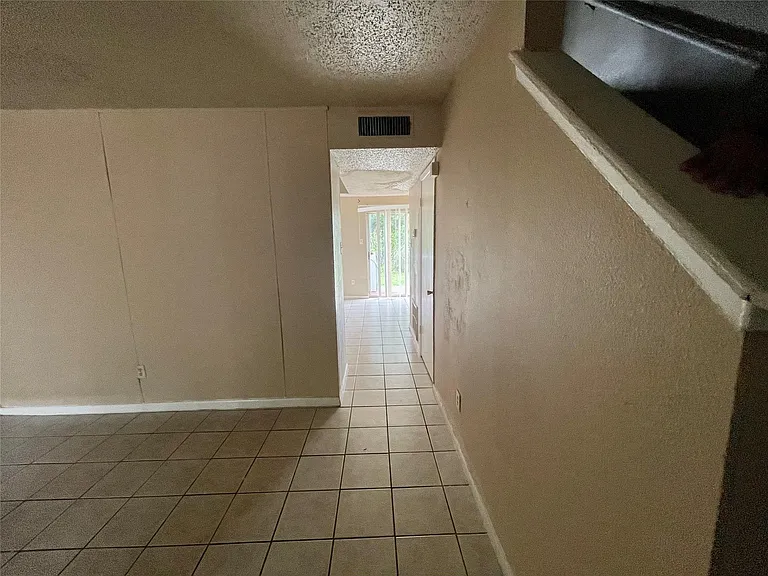 702 Hargest St #5 — Photo 3
