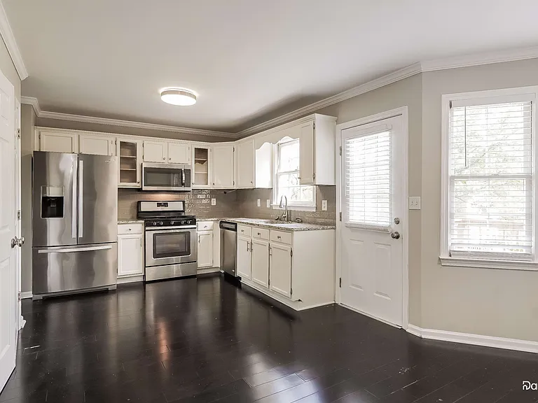 208 Little Fawn Cir — Photo 3