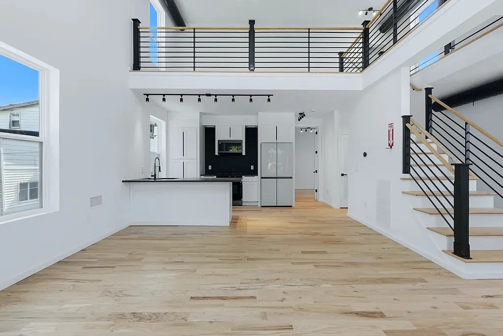 3 bed, $3,600 — Photo 2