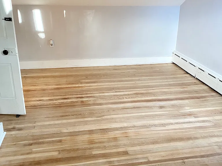 Upstairs bedroom 2