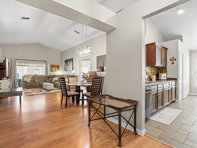 18102 Leafwood Cir — Photo 13