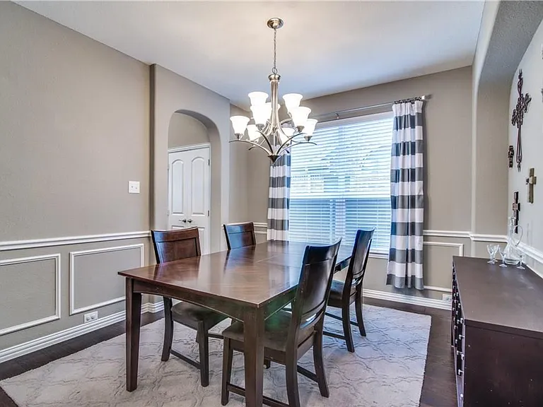 1506 N Greenville Ave — Photo 5