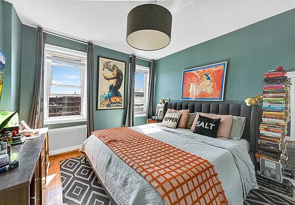 4th image of 48-42 44th St APT 7K