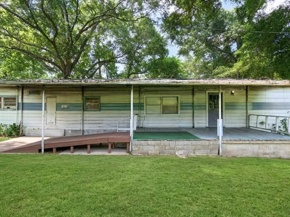 23635 1st St, New Caney, TX 77357