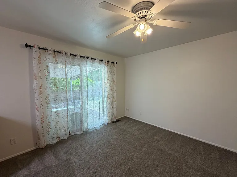 4712 Palo Duro Ave NE — Photo 11