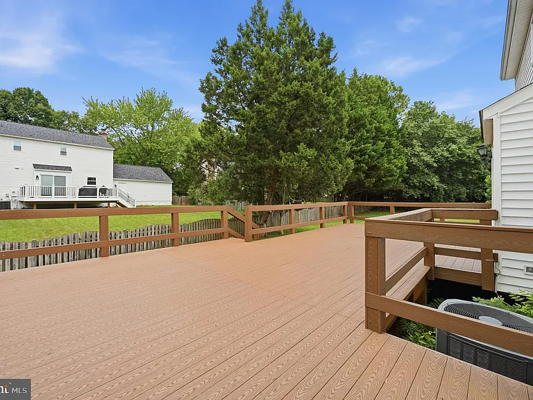 10609 Oxford Ct — Photo 45