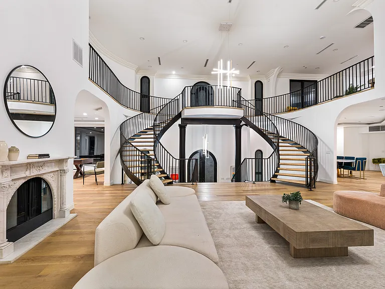 4533 Grimes Pl — Photo 9