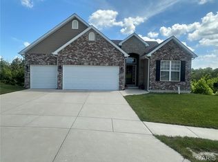 501 Skyview Ter, Festus, MO 63028