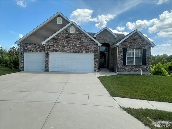 501 Skyview Ter, Festus, MO 63028