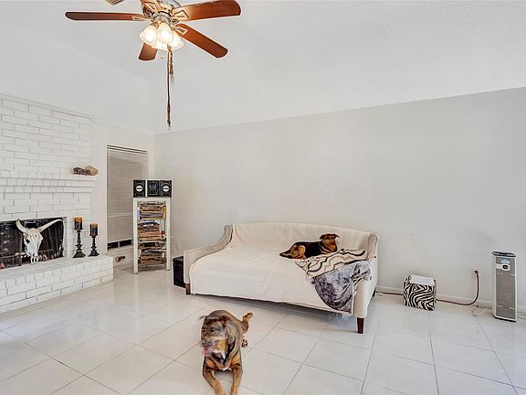 3rd image of 10939 Pigeonwood Dr