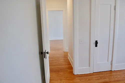 25 Broezel St Photo 1