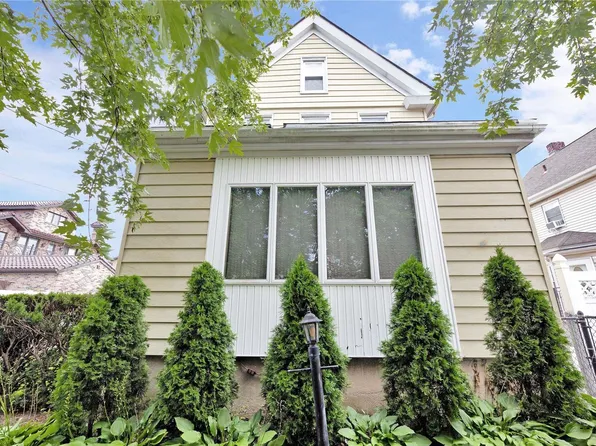 149-58 15th Road Road, Whitestone, NY 11357