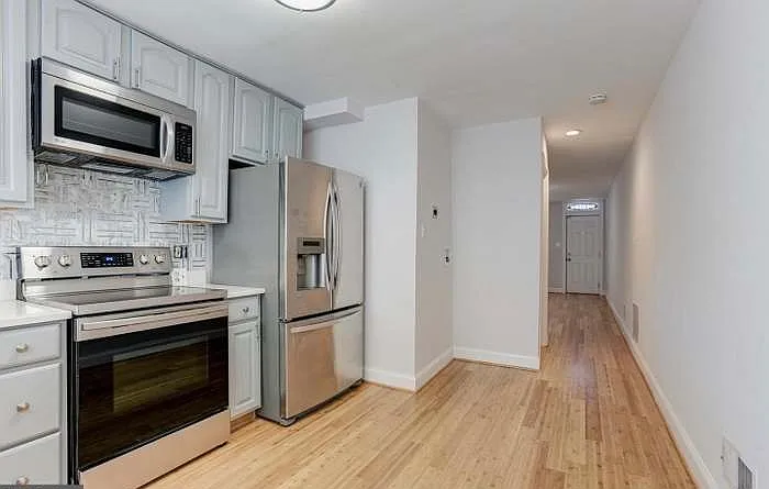 2 bed, 2.5 bath, 960 sqft, $2,100 — Photo 2