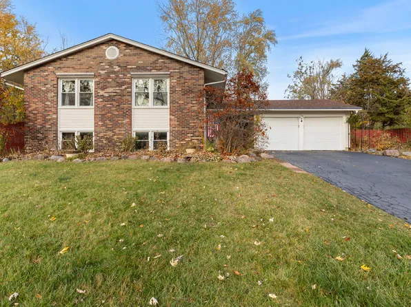 9 Marquette Ct, Bolingbrook, IL 60440