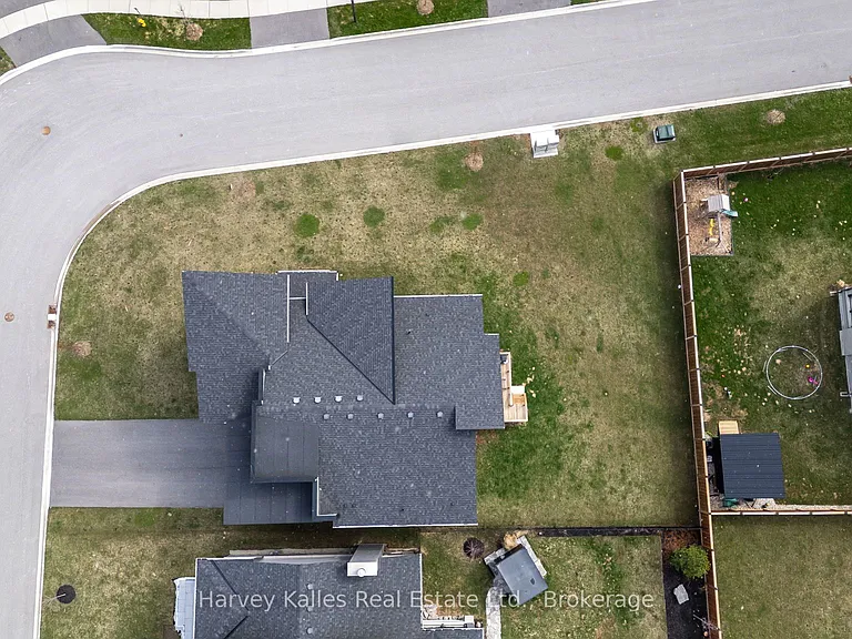 157 Springside Cres — Photo 40
