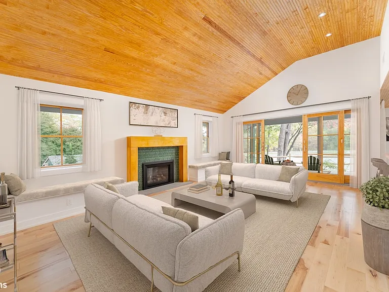 232 W Shore Dr — Photo 19