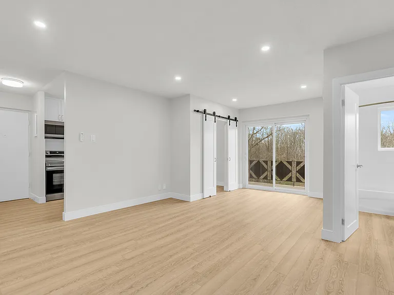 1220 Hamilton St — Photo 32