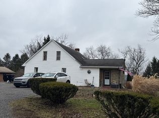 18 Chantrene Ln, Cecil, PA 15321