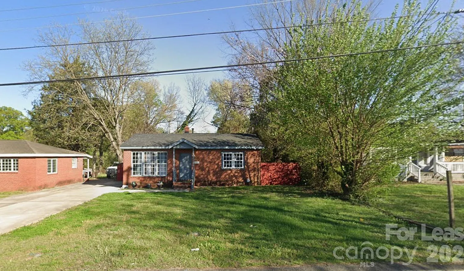 3 bed, 1.0 bath, 873 sqft, $1,500 — Photo 2