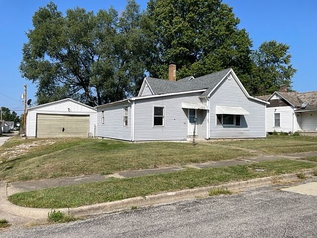 2nd image of 1124 Dakota St