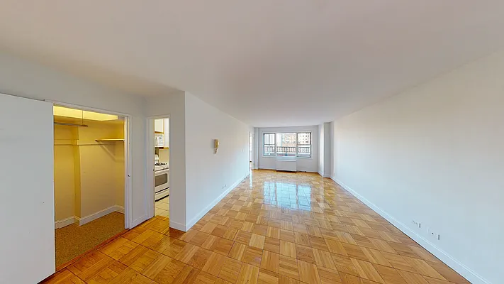 Rented by AZ REALTY NYC LLC | media 17