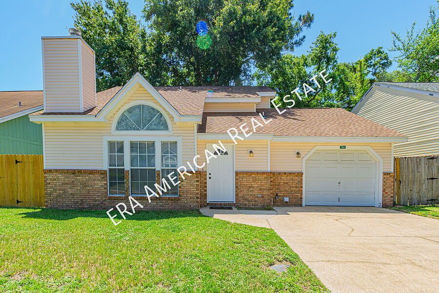 1st image of 386 Canterbury Cir NW